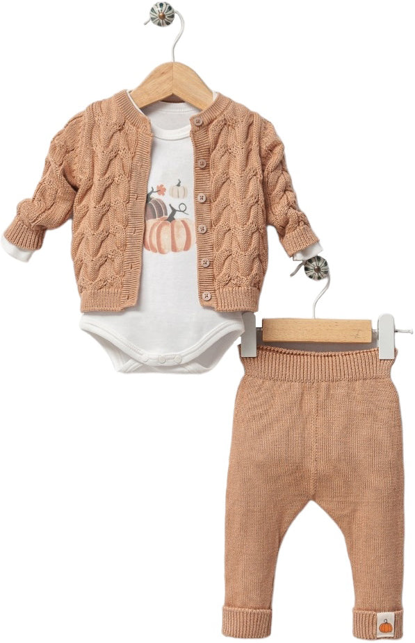 Megztas kostiumėlis